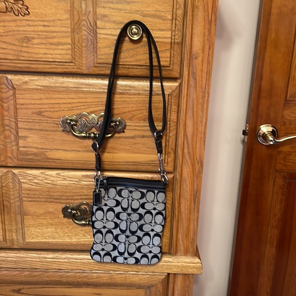 Coach cross body - Picture 2 of 2